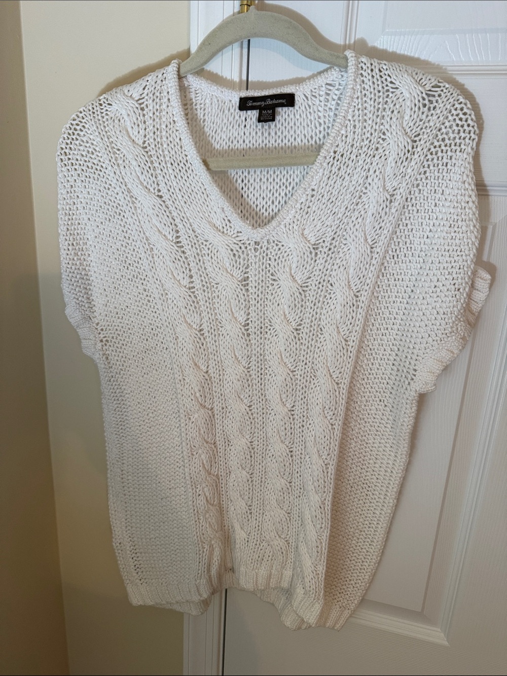 EUC Tommy Bahama White Cable V-Neck Knit Sweater.
